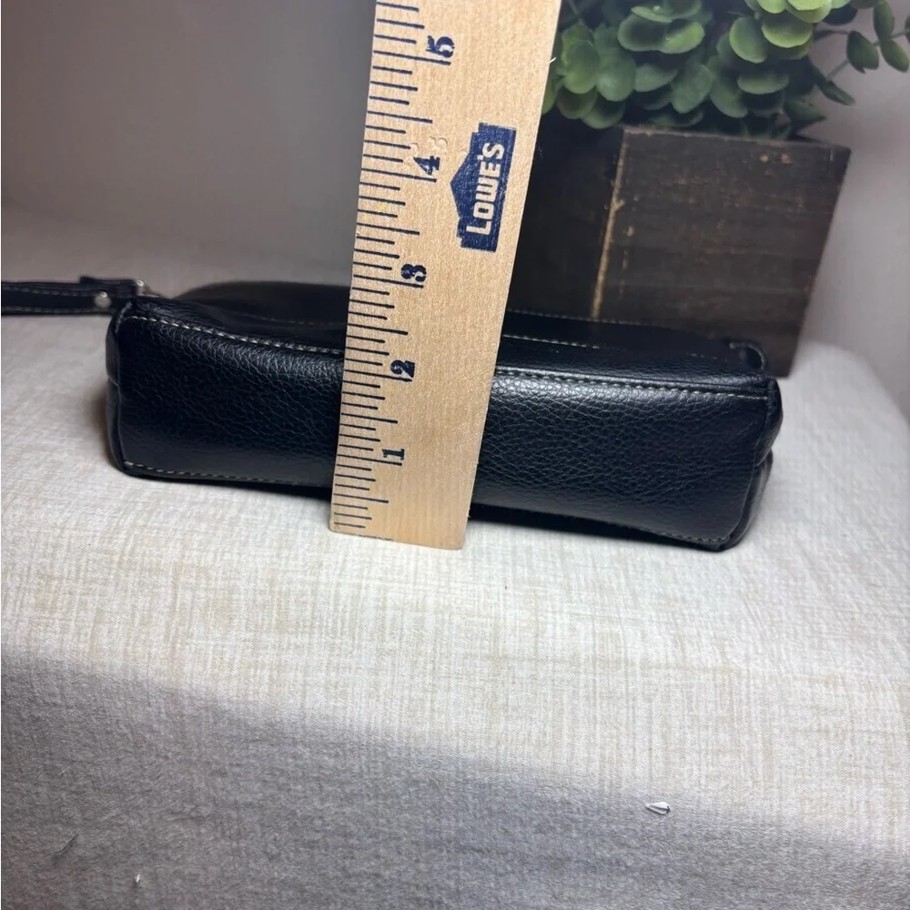 Bougie‎ Buxton Black Leather Clutch Wristlet